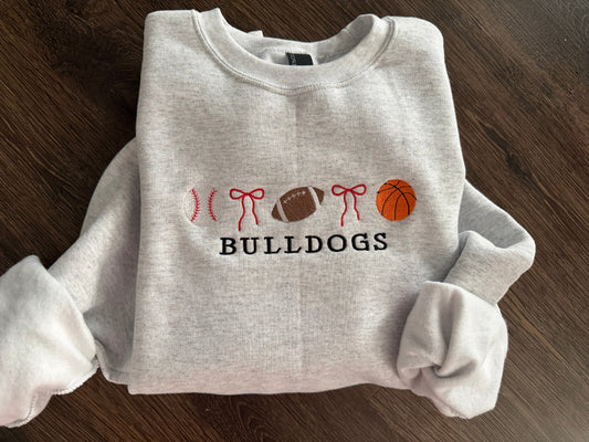 Bows and sports crewneck embroidered