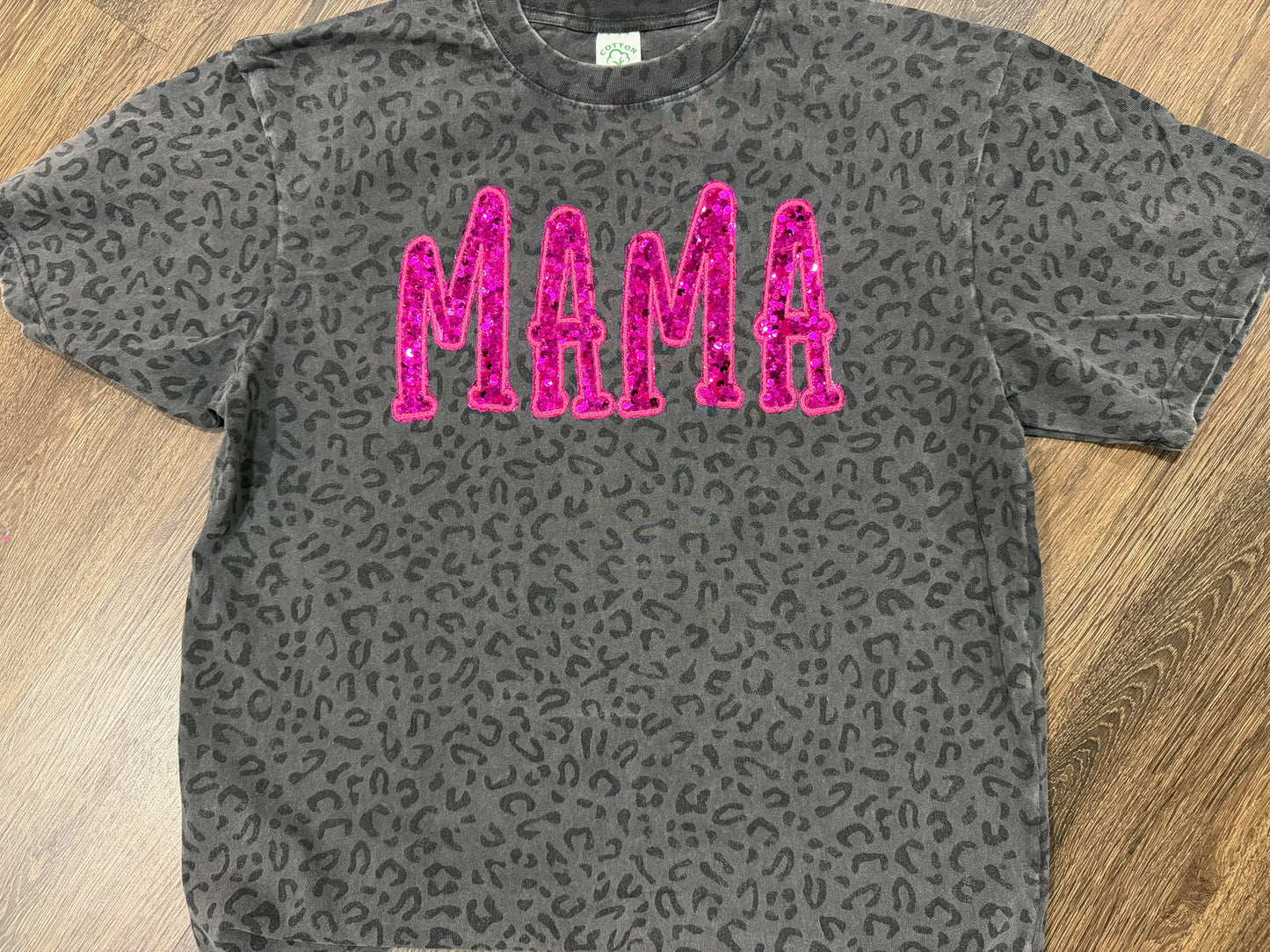 Leopard MAMA shirt with embroidered sequins