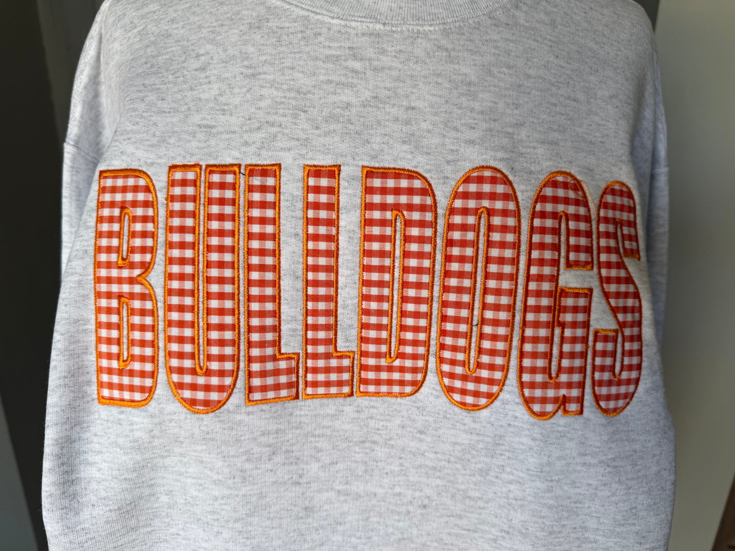 Bulldogs checkered/gingham crewneck